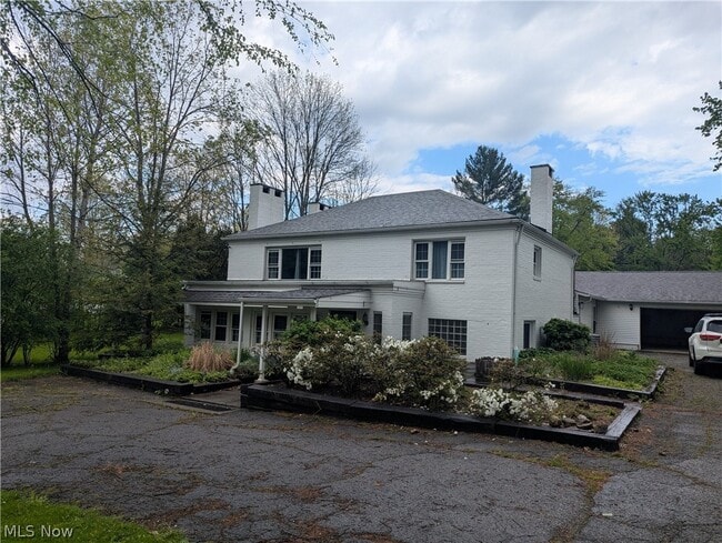 Building Photo - 707 Bell Rd