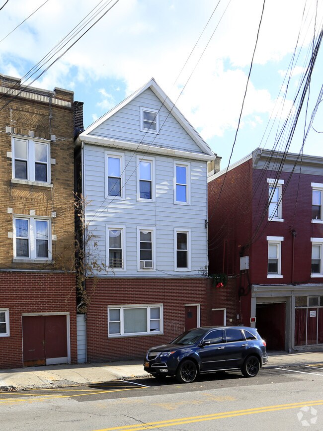 1 Delafield St, Poughkeepsie, NY 12601 Apartments Poughkeepsie, NY