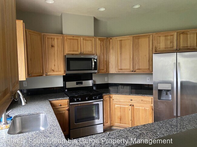 Building Photo - 3 br, 2 bath House - 703 Heights Ave