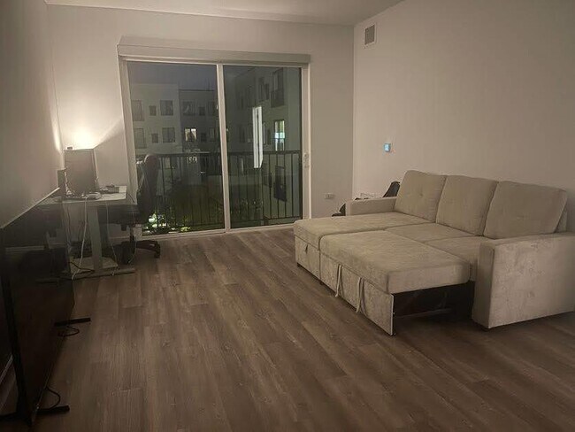 Foto del edificio - 2132 City Gate Ln