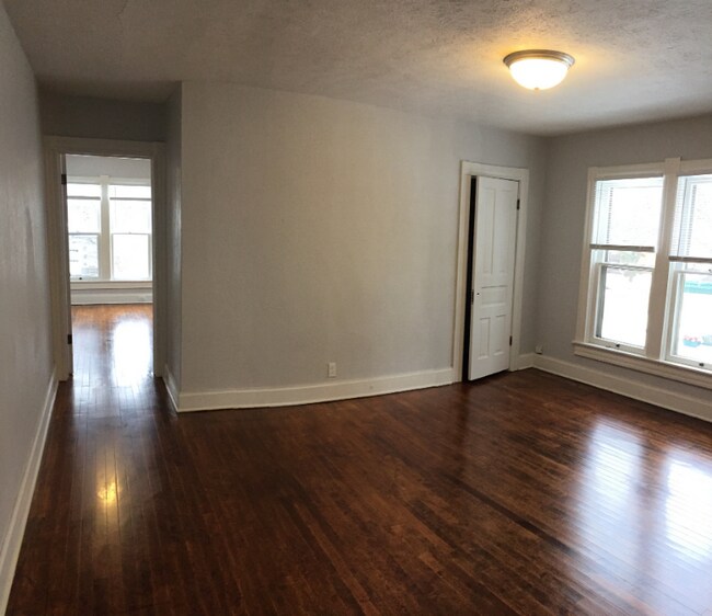Building Photo - 958 Bluff St