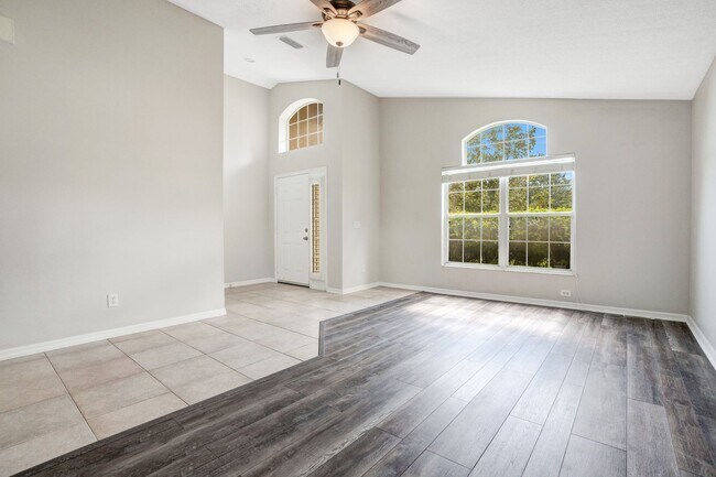 Foto del edificio - New Rental!