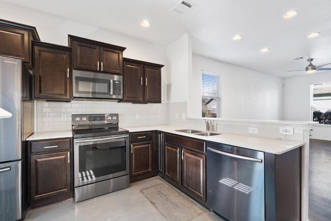 Building Photo - 5804 Loblolly Ln