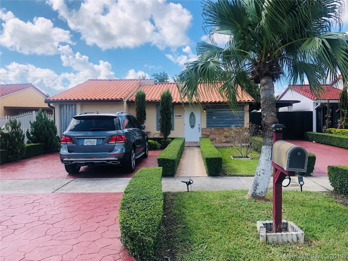 Foto principal - 13352 NW 2nd Terrace