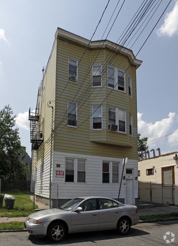 518 E 19th St, Paterson, NJ 07514 Apartments in Paterson, NJ