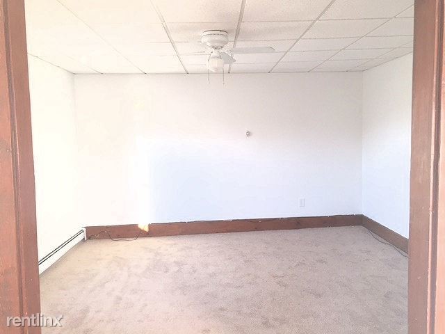 Building Photo - 3 br, 1.5 bath  - 780 Broad St