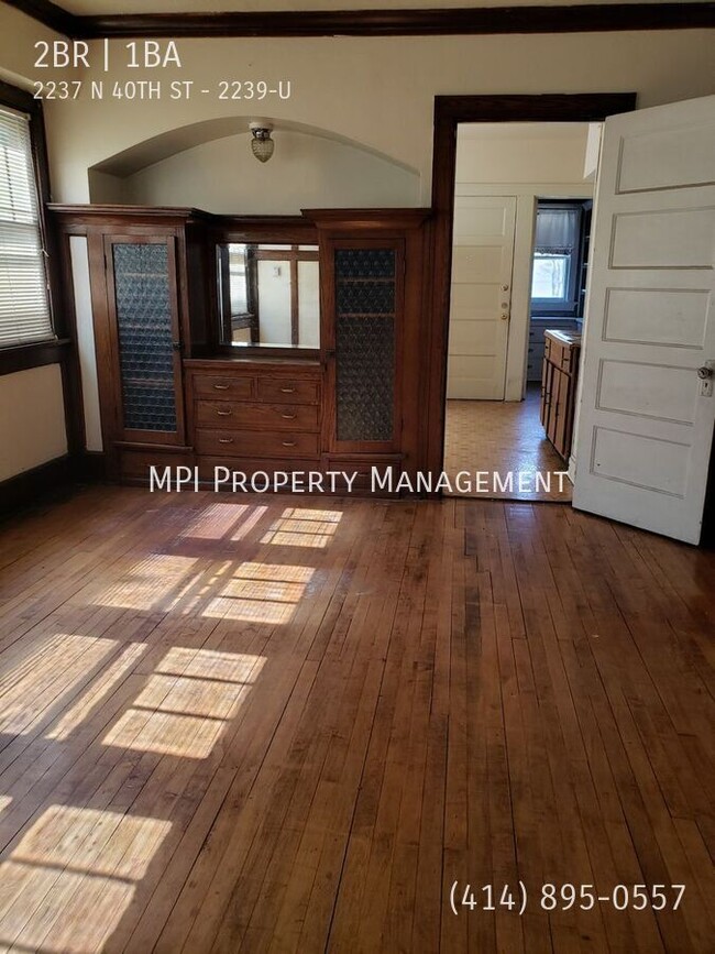 Foto del edificio - 2239 N. 40th St, Milwaukee- 2 Bedroom Upper