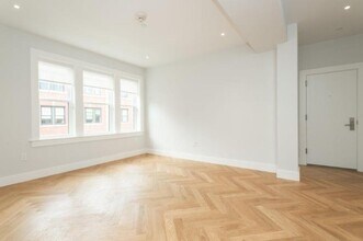 Building Photo - 16 Forest St