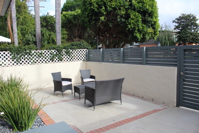 Building Photo - 9703 National Blvd