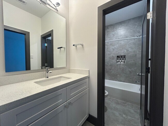 Foto del edificio - 4441 Whitney Oak Ln