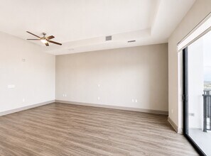 Building Photo - 9787 Katy Fwy