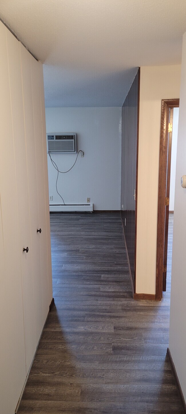 Hallway - 601 Hoyt Ave E