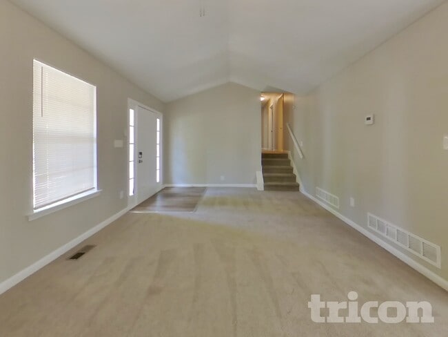 Building Photo - 432 Pine Valley Dr