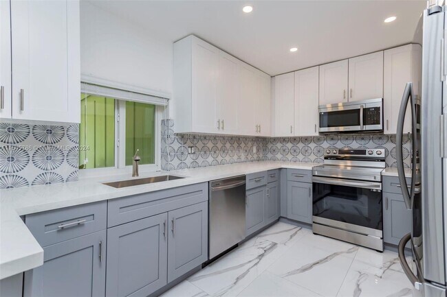 Foto del edificio - 7753 SW 106th Ter