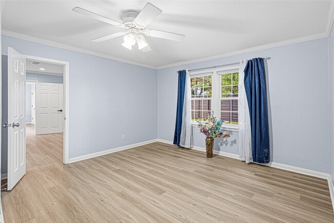 Building Photo - 4002 Merrick St