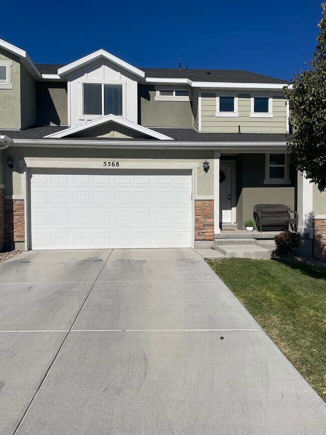 Building Photo - 5568 W Rokeby Ln