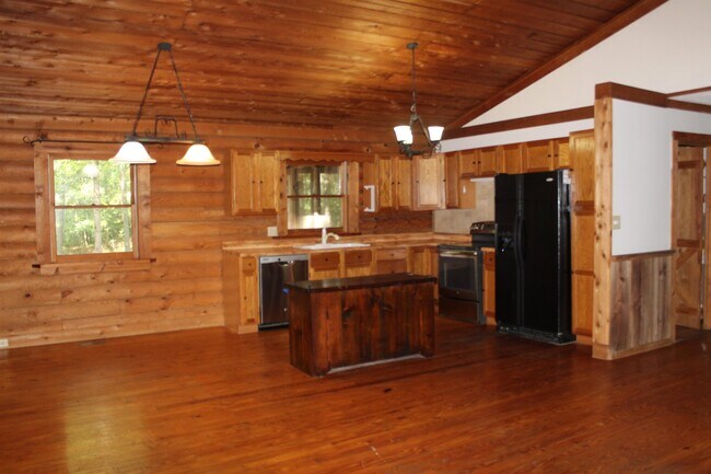 Building Photo - 5650 Lanny Dr