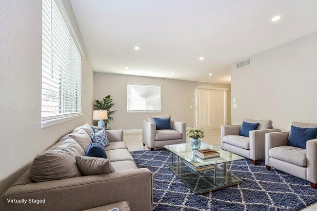 Foto del edificio - 7517 Maiden Run Ave