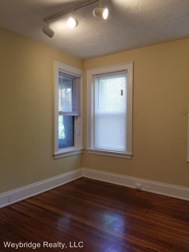 Building Photo - 222 Mccormick Pl