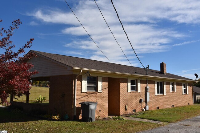 Building Photo - 143 N Hwy 101