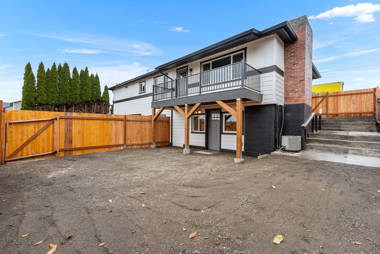 Foto principal - 460 N James Ave