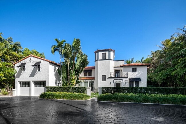 Building Photo - 3605 Flamingo Dr