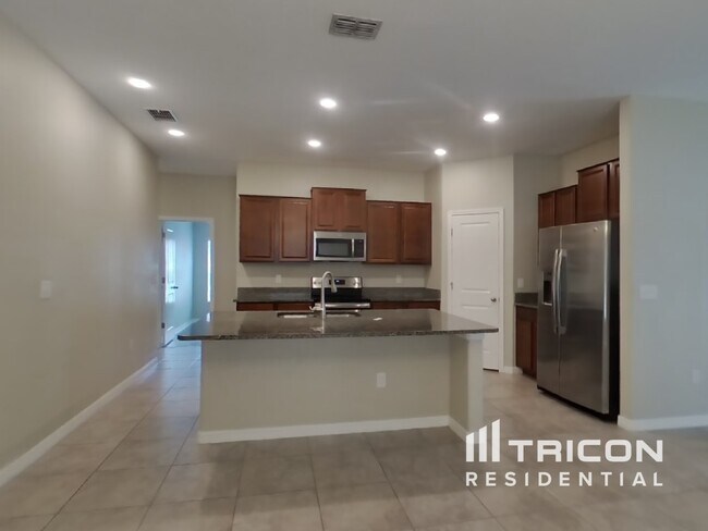 Foto del edificio - 10242 Strawberry Tetra Dr