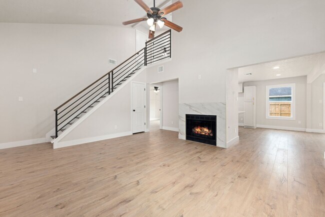 Foto del edificio - 90 W High Oaks Cir