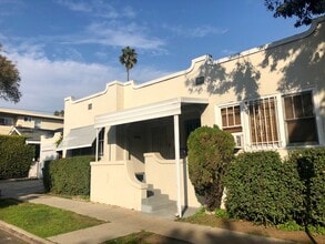 Building Photo - 1850 Rodney Dr