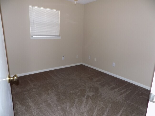 Foto del edificio - 22623 River Birch Dr