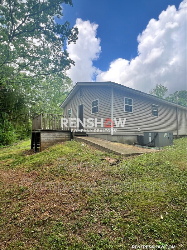 Building Photo - 100 Zula Ln