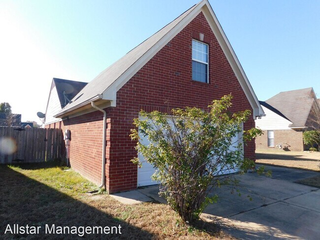 Foto del edificio - 3 br, 2 bath House - 2469 Lasonya Lane