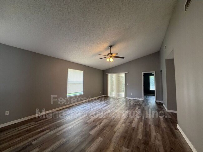 Building Photo - 4339 Hanging Moss Dr