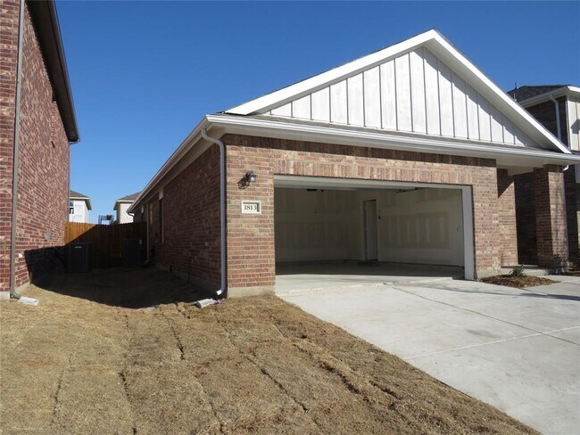 Foto del edificio - 1813 Chapel Hl Rd