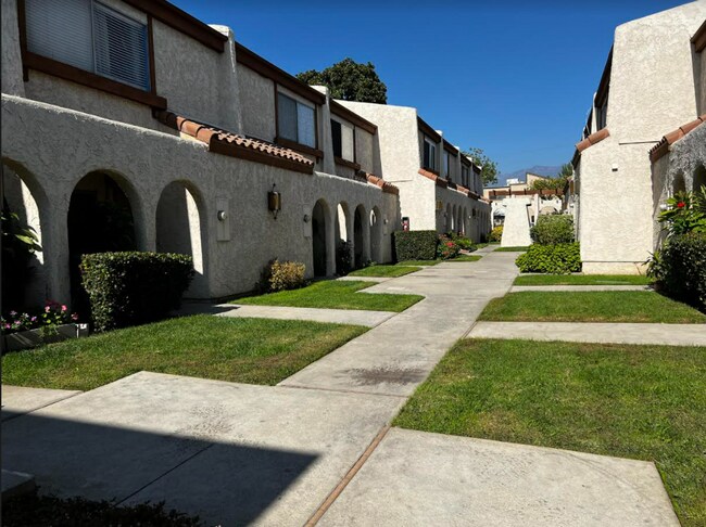 Foto del edificio - 1304 Elm Ave