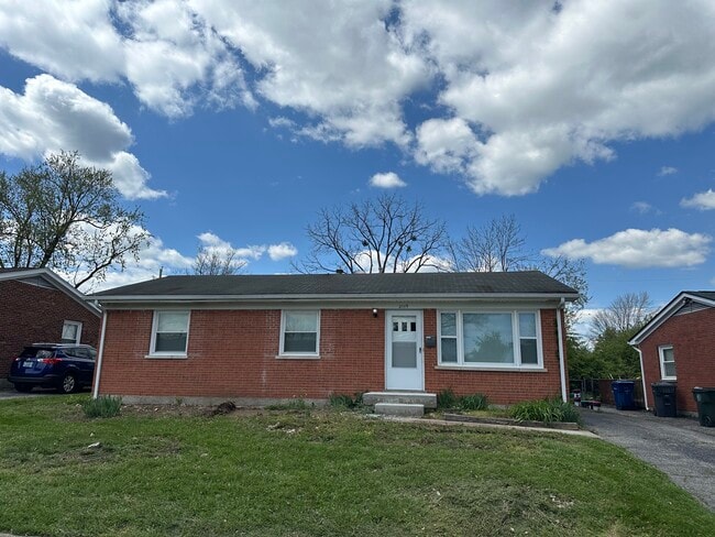 Building Photo - 2119 Jasmine Dr