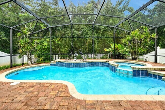 Building Photo - 11326 Cypress Trail Dr