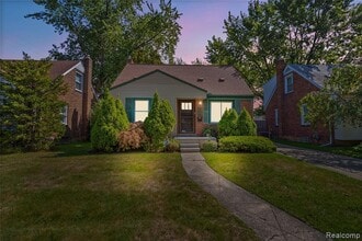 Building Photo - 3220 N Blair Ave