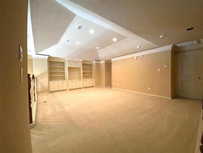 Building Photo - 1915 Spring Cedar Ln