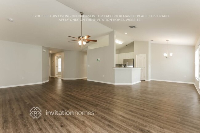 Building Photo - 2719 Highlands Creek Dr