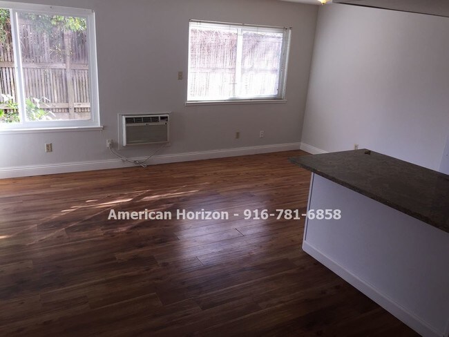 Building Photo - 775 Carro Dr