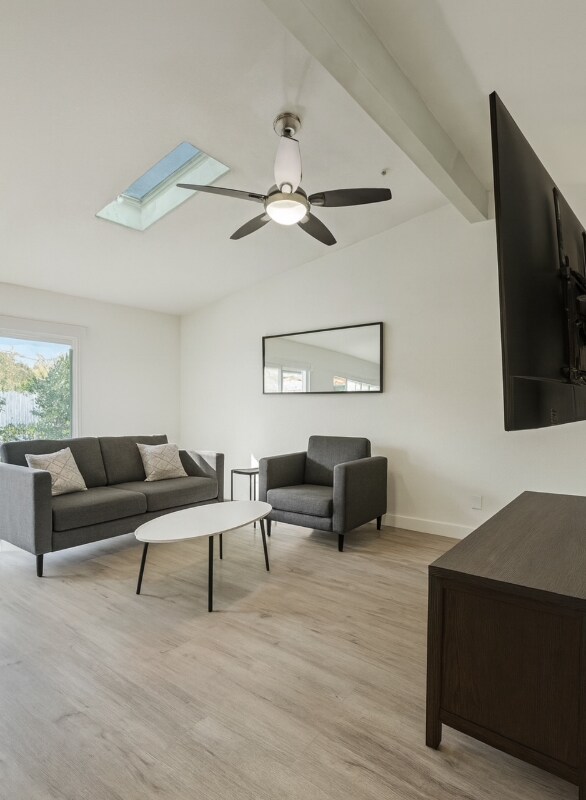 Foto del edificio - 4576 Borner St