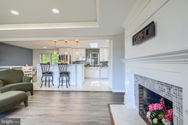 Foto del edificio - 520 White Oak Dr