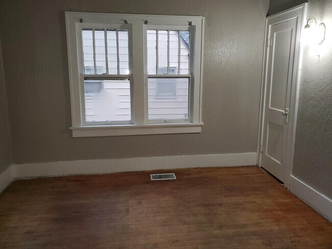 Foto del edificio - 628 N 8th St