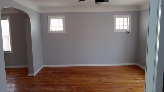 Foto del edificio - 8845 Meyers Rd