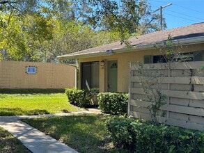 Building Photo - 725 Northlake Blvd