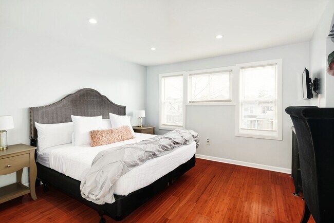 Master - 7076 Forrest Ave