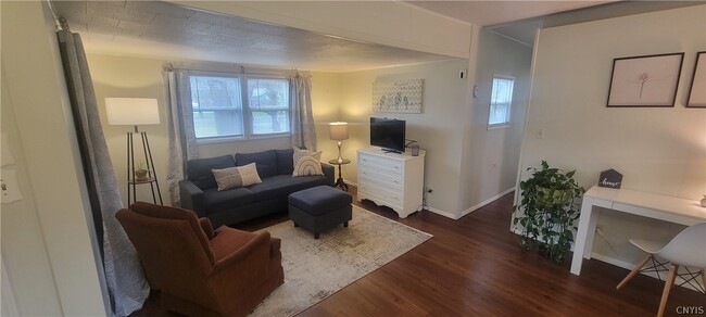 Foto del edificio - 1601 Chestnut Ridge Rd