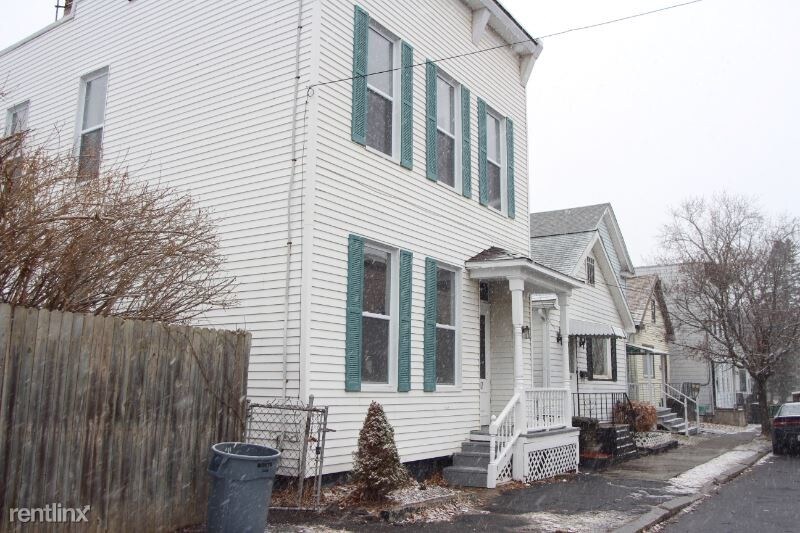 17 Oak St, Cohoes, NY 12047 Condo for Rent in Cohoes, NY