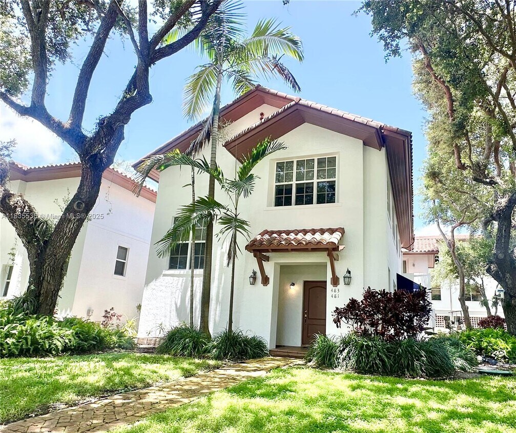 Foto principal - 483 Menendez Ave